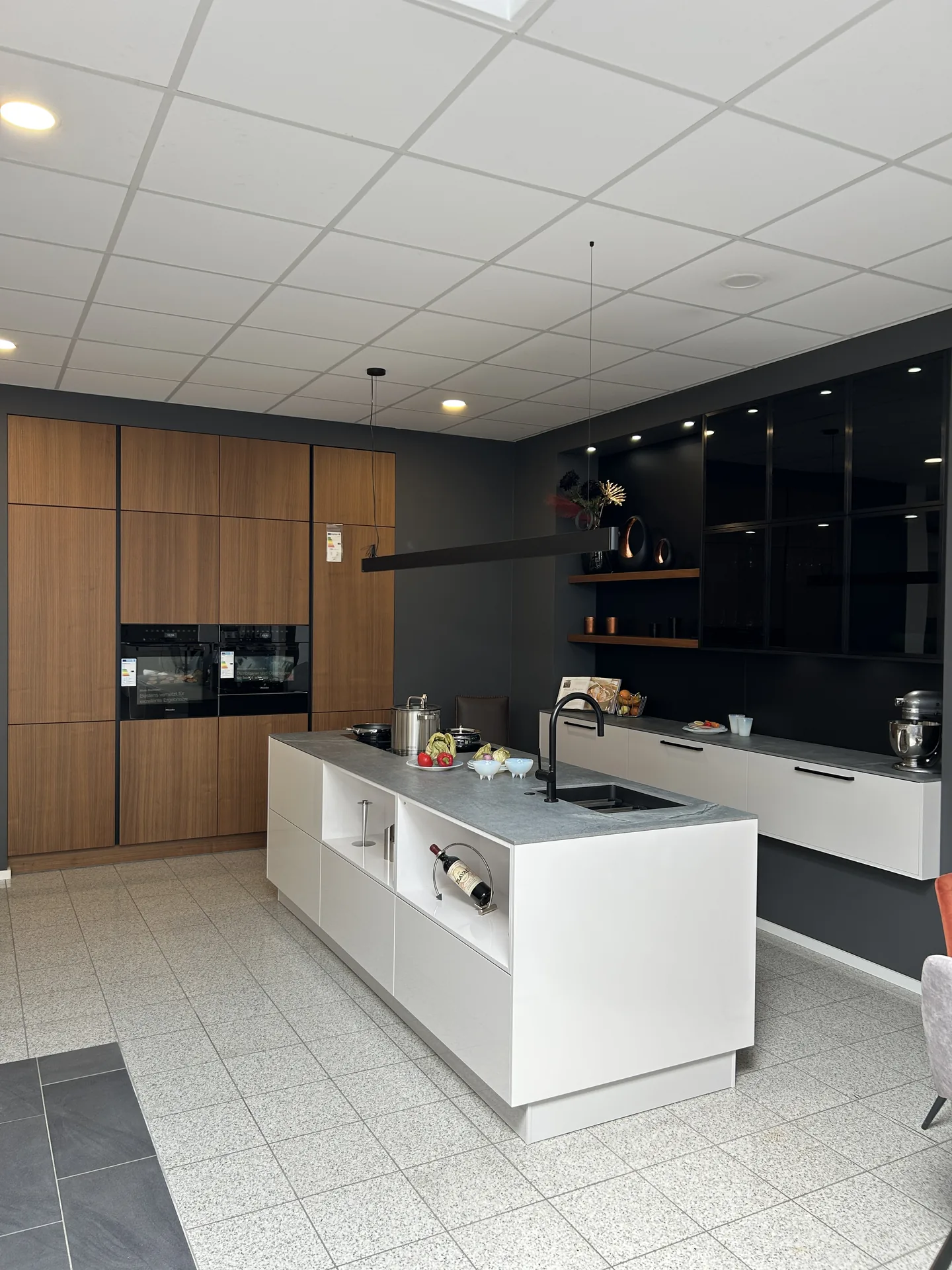 Häcker Systemat AV2130 Satin Designküche