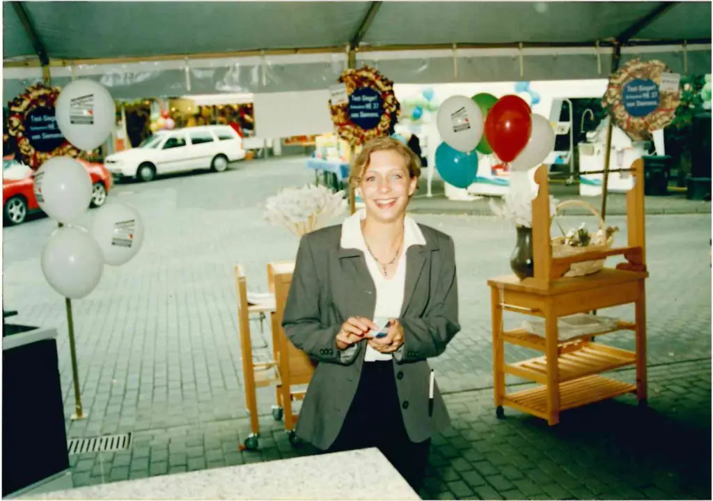 Julia Zientz steigt 1999 in den Familienbetrieb Küchen-Steeg ein