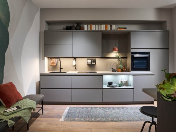 haecker-porto-moderne-kuechenzeile-grau